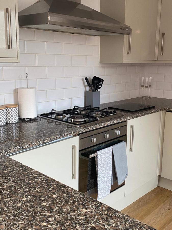 Central Leeds Townhouse With Private Roof Garden Sleeps 4 Eksteriør billede