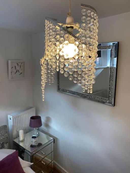 Central Leeds Townhouse With Private Roof Garden Sleeps 4 Eksteriør billede
