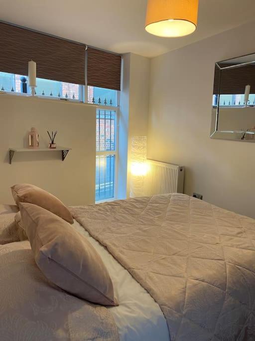 Central Leeds Townhouse With Private Roof Garden Sleeps 4 Eksteriør billede