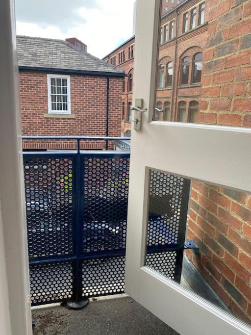 Central Leeds Townhouse With Private Roof Garden Sleeps 4 Eksteriør billede