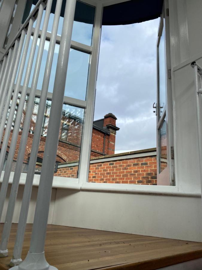 Central Leeds Townhouse With Private Roof Garden Sleeps 4 Eksteriør billede